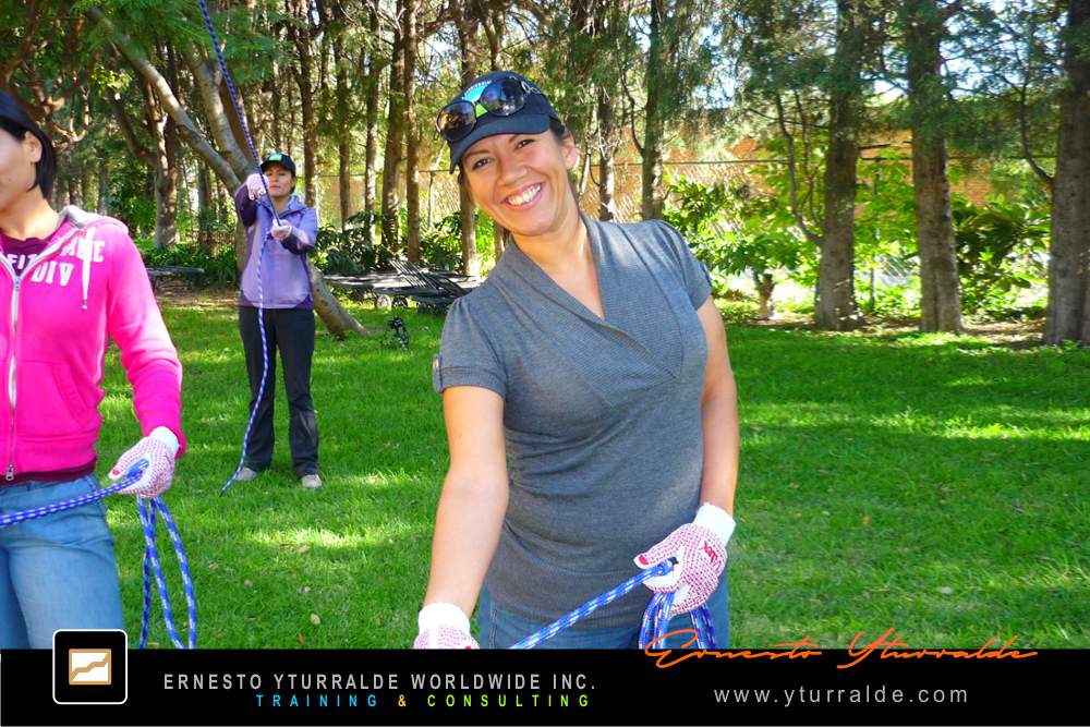 Talleres Lúdicos | Team Building LATAM Talleres de Cuerdas Bajas | Team Building Empresarial para el desarrollo de equipos de trabajo