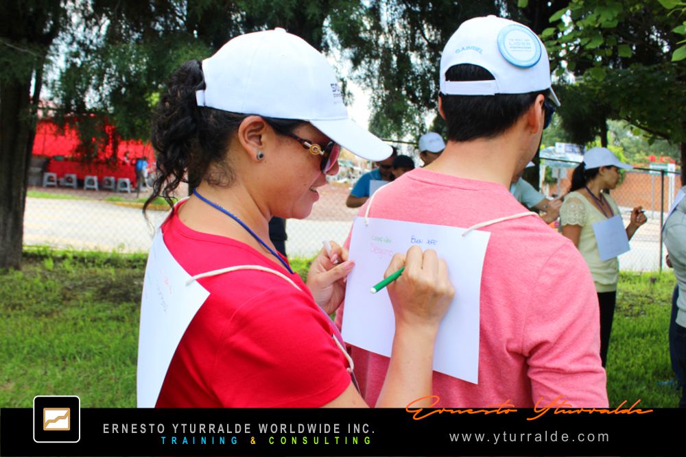 Talleres Lúdicos | Team Building LATAM Talleres de Cuerdas Bajas | Team Building Empresarial para el desarrollo de equipos de trabajo